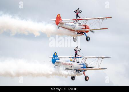 IWM Duxford Summer Airshow Aerosuperbatic Wing Walker Stockfoto