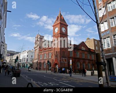 Der Chapel Royal Church Clock Tower in Brighton, East Sussex, England, Großbritannien Stockfoto