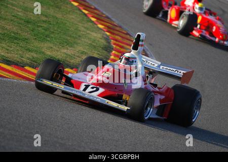 Mugello, Italien - 27. Oktober 2007: Unbekannter Lauf mit dem historischen Ferrari F1 312T Jahr 1975 ex Niki Lauda während der Veranstaltung der Ferrari Racing Days Jahr 200 Stockfoto