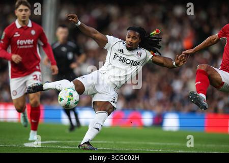 LONDON, Großbritannien - 27. August 2025: Adama Traore von Fulham FC im zweiten Spiel des englischen League Cup zwischen Fulham FC und Bristol City FC im Craven Cottage (Foto: Craig Mercer/ Alamy Live News) Stockfoto
