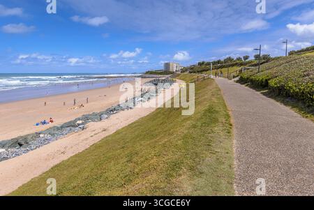 Strand von Biarritz in Südfrankreich an der Bucht von Biskaya. Landschaftsbild der Natur in Europa Stockfoto