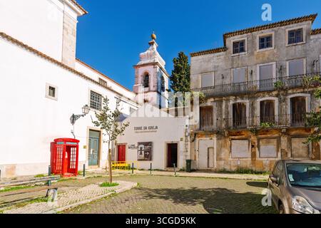 Der Eingang zum Torre da Igreja do Castelo São Jorge Turm, der höchste Turm der Altstadt von Lissabon mit einem Wahrzeichen auf die Stadt Lissabon, Portugal Stockfoto