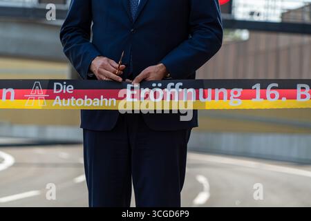 Berlin Deutschland 27. August 2025: Der 16. Bauabschnitt der BAB 100 wird offiziell von Wegner, Schnieder und anderen eröffnet. Stockfoto