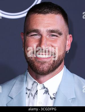 (DATEI) Taylor Swift und Travis Kelce sind verlobt. HOLLYWOOD, LOS ANGELES, KALIFORNIEN, USA - 20. JULI: American Football Tight End für die Kansas City Chiefs der National Football League (NFL) Travis Kelce kommt bei den ESPY Awards 2022 an, die am 20. Juli 2022 im Dolby Theatre in Hollywood, Los Angeles, Kalifornien, USA stattfinden. (Foto: Xavier Collin/Image Press Agency) Stockfoto