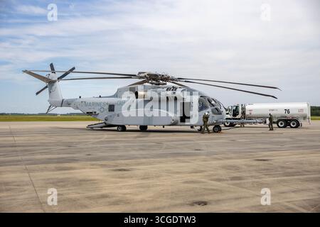 Ein schwerer Sikorsky CH-53K King Hengst Hubschrauber mit Marine Heavy Helicopter Squadron 461, Marine Aircraft Group 29, 2nd Marin Stockfoto