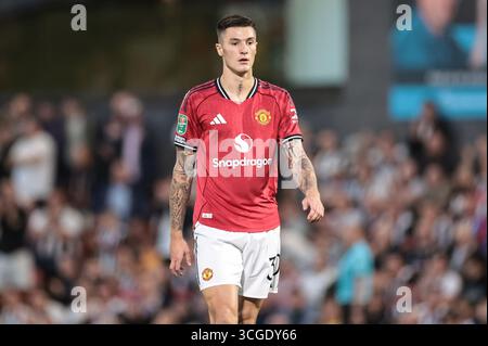 Cleethorpes, Großbritannien. August 2025. Benjamin Sesko von Manchester United während des Carabao Cup-Spiels Grimsby Town gegen Manchester United in Blundell Park, Cleethorpes, Vereinigtes Königreich, 27. August 2025 (Foto: Mark Cosgrove/News Images) in Cleethorpes, Vereinigtes Königreich am 27. August 2025. (Foto: Mark Cosgrove/News Images/SIPA USA) Credit: SIPA USA/Alamy Live News Stockfoto