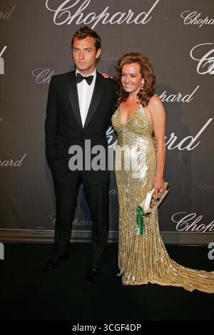 Jude Law und Caroline Gruosi-Scheufele bei der Chopard Trophy Zeremonie in La Roseraie La Croisette während des 60. Filmfestivals in Cannes, Frankreich - 25. Mai 2007 Stockfoto