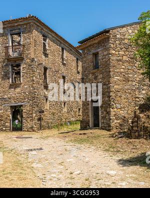 Roscigno Vecchio, altes verlassenes Dorf in der Provinz Salerno, Cilento, Kampanien, Italien. Stockfoto