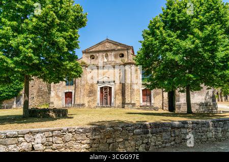 Roscigno Vecchio, altes verlassenes Dorf in der Provinz Salerno, Cilento, Kampanien, Italien. Stockfoto