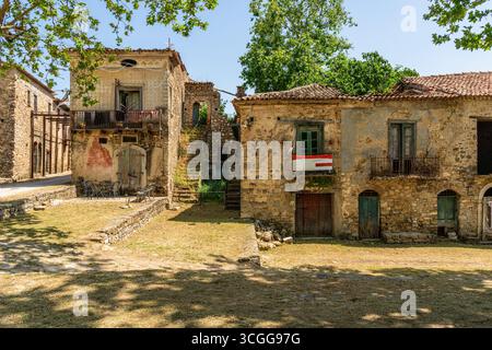 Roscigno Vecchio, altes verlassenes Dorf in der Provinz Salerno, Cilento, Kampanien, Italien. Stockfoto