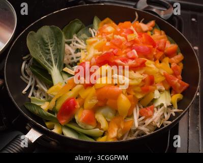 Gemüse anbraten Stockfoto