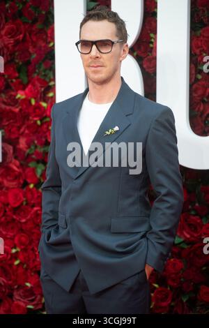 London, Großbritannien. August 2025. Im Bild: Benedict Cumberbatch nimmt an der britischen Premiere „The Roses“ im Odeon Luxe, Leicester Square, Teil. Quelle: Justin Ng/Alamy Live News Stockfoto