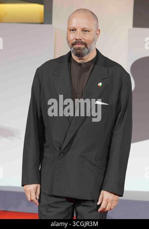 Venise, Venetie, ITALIEN. August 2025. Venedig, Italien, 28. August 2025. YORGOS LANTHIMOS nimmt an der Bugonia Premiere im Rahmen des 82. Internationalen Filmfestivals von Venedig im Lido in Venedig Teil (Foto: © Laurent Lairys/ZUMA Press Wire) NUR ZUR REDAKTIONELLEN VERWENDUNG! Nicht für kommerzielle ZWECKE! Stockfoto