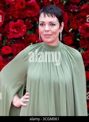 28. August 2025, London, England, UK - Olivia Colman nimmt an der Roses UK Premiere am Odeon Luxe Leicester Square Teil Stockfoto