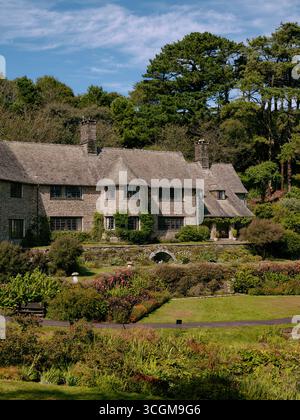Coleton Fishacre ist ein Anwesen, das aus einem 24 Hektar großen Garten und einem Haus im Arts and Crafts Stil besteht, in der Nähe von Kingswear in Devon, England.UK Stockfoto