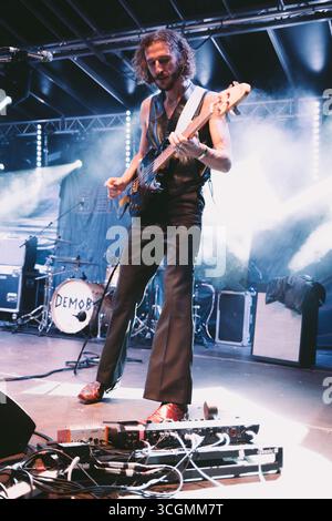 Sheffield, Großbritannien. August 2025. Demob Happy tritt beim Rock N Roll Circus Festival in Sheffield auf. Quelle: Thomas Jackson/Alamy Live News Stockfoto