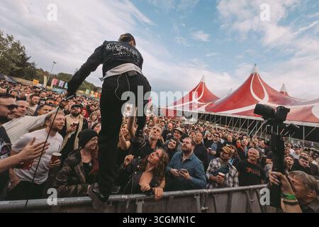 Sheffield, Großbritannien. August 2025. Jehnny Beth tritt beim Rock N Roll Circus Festival in Sheffield auf. Quelle: Thomas Jackson/Alamy Live News Stockfoto
