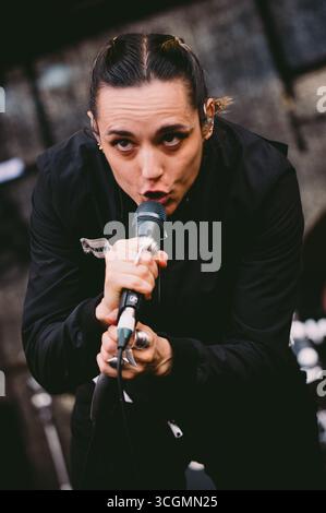 Sheffield, Großbritannien. August 2025. Jehnny Beth tritt beim Rock N Roll Circus Festival in Sheffield auf. Quelle: Thomas Jackson/Alamy Live News Stockfoto