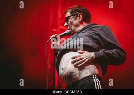 Sheffield, Großbritannien. August 2025. Viagra Boys treten beim Rock N Roll Circus Festival in Sheffield auf. Quelle: Thomas Jackson/Alamy Live News Stockfoto