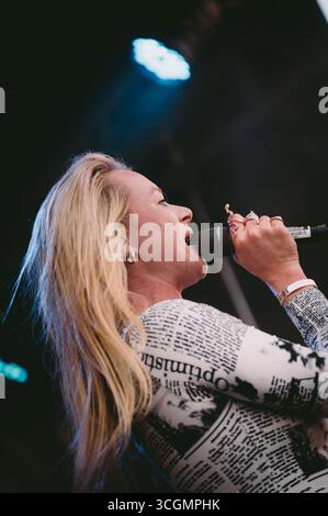 Sheffield, Großbritannien. August 2025. So gute Leistung beim Rock N Roll Circus Festival in Sheffield. Quelle: Thomas Jackson/Alamy Live News Stockfoto
