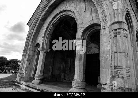 Kutaisi, Georgien - 15. Juni 2024: Die Kathedrale von Bagrati, ein Meisterwerk mittelalterlicher georgianischer Architektur, ist eine Kathedrale aus dem 11. Jahrhundert in der Stadt Kuta Stockfoto