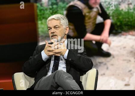 Carlo Masala Politologe 08/25 ihr Carlo Masala am 27. August 2025 in Markus Lanz , ZDF Aufzeichnung vom 26. August 2025 TV Fernsehen Talkshow Talkshow Talkshow Deutschland deutsch deutscher Mann Militärexperte Politikwissenschaftler Wissenschaftler Politik deutscher Politikwissenschaftler quer halb sitzend sprechend gestikuliert *** Carlo Masala Politikwissenschaftler 08 25 Ihr Carlo Masala am 27. August 2025 in Markus Lanz , ZDF Aufnahme vom 26. August 2025 TV-Talkshow Talkshow Deutschland Deutscher Mann Militärexperte Politikwissenschaftler Politik deutscher Politikwissenschaftler Cross ha Stockfoto