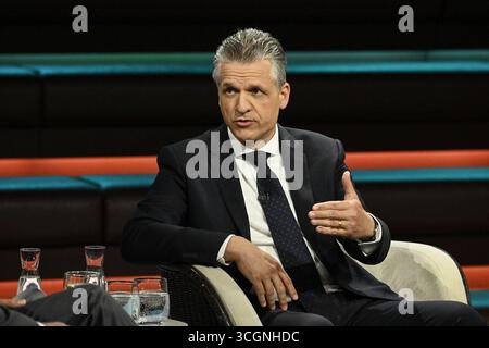 Thorsten frei Politiker 08/25 Ihr Thorsten frei am 28. August 2025 in Markus Lanz , ZDF Aufzeichnung vom 27. August 2025 TV Fernsehen Talkshow Talkshow Deutschland deutsch deutscher Mann Politik CDU Kanzleramtschef Kanzleramt deutscher Mann Politik CDU Kanzleramtschef Kanzleramt deutscher Politiker quer halb sitzend sprechend gestikuliert *** Thorsten frei Politiker 08 25 ihr Thorsten frei am 28. August 2025 in Markus Lanz , ZDF Aufnahme vom 27. August 2025 TV Talkshow Talkshow Deutschland deutscher Mann Politik CDU Kanzleramschkanzleramtskanzleramtskanzleramtsleiter deutscher Politiker Quersitzend deutscher Politiker Gestikulating Stockfoto