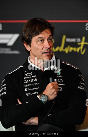 August 2025; Circuit Zandvoort, Zandvoort, Nordholland, Niederlande; Formel 1 großer Preis von Heineken Niederländisch 2024; Freier Trainingstag; Teamprinzip des Mercedes-AMG Petronas F1 Teams Toto Wolff in der Pressekonferenz Stockfoto