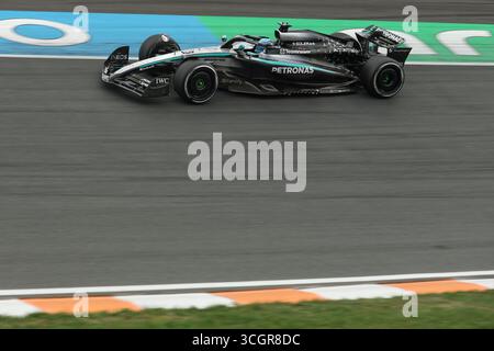 Niederlande, 29. August 2025. Formel 1 großer Preis von Heineken Dutch 2025 auf dem Circuit Zandvoort in Zandvoort, Niederlande. Im Bild: George Russell aus Großbritannien fährt das 63 Mercedes AMG Petronas F1 Team W16 im zweiten Training © Piotr Zajac/Alamy Live News Stockfoto