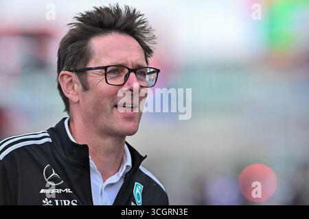 ZANDVOORT, NIEDERLANDE - 29. AUGUST: Andrew Shovlin von Großbritannien und Mercedes-AMG PETRONAS F1 Team während des Trainings vor dem Grand Prix der Niederlande auf dem Circuit Zandvoort am 29. August 2025 in Zandvoort, Niederlande. (Foto: Vince Mignott/Alamy Live News) Stockfoto