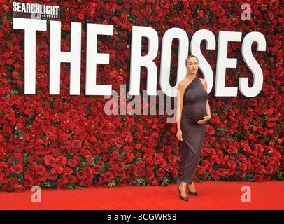London, Großbritannien. August 2025. Sophie Habboo bei der britischen Filmpremiere „The Roses“, Odeon Luxe Leicester Square, Leicester Square, am Donnerstag, den 28. August 2025 in London, England. CAP/CAN © CAN/Capital Pictures Credit: Capital Pictures/Alamy Live News Stockfoto