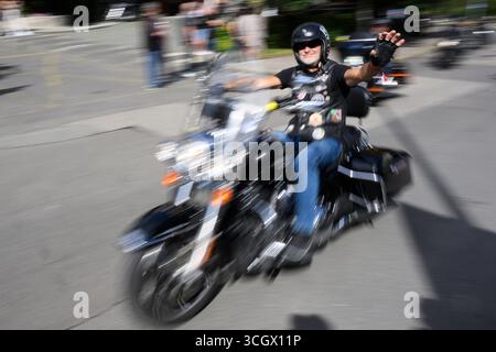 Prag, Tschechische Republik. 30. August 2025. Harley Davidson Motorradfahrt durch Prag im Rahmen der Prague Harley Days fand am 30. August 2025 in Prag statt. Quelle: Michal Kamaryt/CTK Photo/Alamy Live News Stockfoto