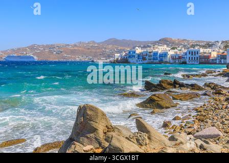 Blick auf das berühmte malerische kleine Venedig auf der Insel Mykonos, Griechenland. Stockfoto