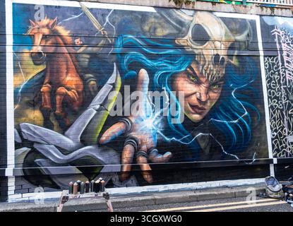 Southend, Großbritannien. 30. August 2025. Kunstwerk im Southend City Jam 2025. City Jam ist ein Straßenkunstfestival, das jährlich am Ende der Sommerferien stattfindet. Jedes Jahr werden über 100 talentierte lokale, nationale und internationale Straßenkünstler präsentiert, die eine Reihe von permanenten und temporären Mauern rund um das Stadtzentrum und die Küste umgestalten. BensCapMedia/Alamy Live News Stockfoto