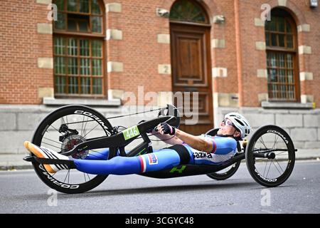 Ronse, Belgien. 30. August 2025. Tschechische Republik Katerina Antosova (WH3) in Aktion während des Straßenrennens bei der UCI Para-Cycling Road World Championships am Samstag, den 30. August 2025 in Ronse. Die UCI Para-Cycling Road World Championships finden vom 28. Bis 31 August in Ronse statt. BELGA FOTO JASPER JACOBS Credit: Belga News Agency/Alamy Live News Stockfoto