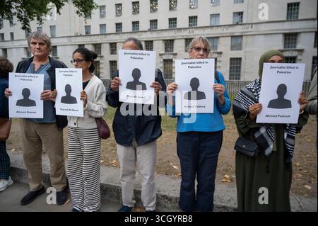 Am Mittwoch, den 27. August, veranstaltete die Londoner Freelance-Niederlassung der National Union of Journalists eine Mahnwache vor der Downing Street in London, um Jou zu ehren Stockfoto