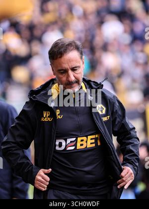 Wolverhampton, Großbritannien. 30. August 2025. Wölfe-Manager Vitor Pereira vor dem Premier League-Spiel zwischen den Wolverhampton Wanderers und Everton im Molineux-Stadion in Wolverhampton, England Credit: SPP Sport Press Photo. /Alamy Live News Stockfoto