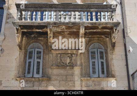 Balkon in der Altstadt, Split. Diokletianpalast. Stockfoto