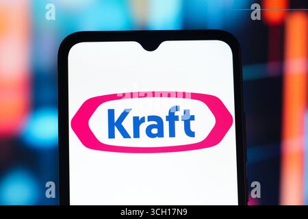 Kanada. 30. August 2025. In dieser Abbildung wird das Kraft Foods-Logo auf einem Smartphone-Bildschirm angezeigt. (Credit Image: © Thomas Fuller/SOPA Images via ZUMA Press Wire) NUR REDAKTIONELLE VERWENDUNG! Nicht für kommerzielle ZWECKE! Stockfoto