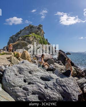 Agios Loannis Kapelle auf Skopelos, eine beliebte Touristenattraktion, die durch den Mamma Mia Film berühmt wurde. Skopelos ist eine griechische Insel in der westlichen Ägäis Stockfoto