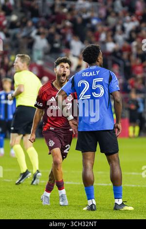 Toronto, Kanada. 31. August 2025. Jonathan Osorio #21 des Toronto FC feierte, nachdem er während des Major League Soccer Matches zwischen CF Montreal und Toronto FC im BMO Field Stadium ein Tor gegen den CF Montreal geschossen hatte. Am 30. August 2025 in Toronto, Kanada. (Foto: Leonardo Ramirez/Eyepix Group/SIPA USA) Credit: SIPA USA/Alamy Live News Stockfoto