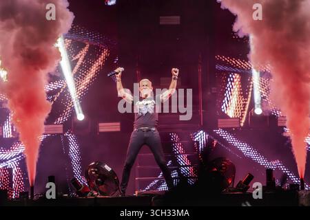 H. P. Baxxter, Sänger von Scooter live auf Rough and Dirty! Open Airs Tour in der Berliner Waldbühne am 29.08.2025 Stockfoto