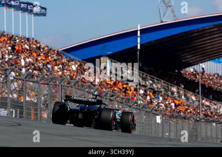 63 RUSSELL George (gbr), Mercedes AMG F1 Team W16, Action während des Formel 1 Heineken Dutch Grand Prix 2025, 15. Runde der FIA Formel 1 Weltmeisterschaft 2025 vom 29. Bis 31. August 2025 auf dem Zandvoort Circuit in Zandvoort, Niederlande - Foto DPPI Stockfoto