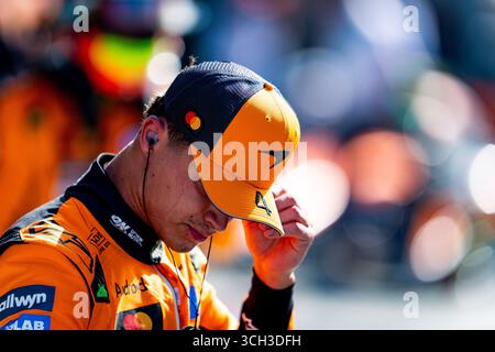 Zandvoort, Niederlande. 30. August 2025. Lando Norris, englischer Fahrer des McLaren Formel-1-Teams, wurde nach dem Qualifying zum Grand Prix 2025 in den Niederlanden gesehen. (Foto: Luca Martini/SOPA Images/SIPA USA) Credit: SIPA USA/Alamy Live News Stockfoto