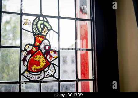 GOUDA: Das jahrhundertealte Rathaus von Gouda am Markt ist für eine zweijährige Renovierung bereit. Eine monumentale Megaoperation. ANP / Hollandse Hoogte / robin utrecht niederlande aus - belgien aus Stockfoto