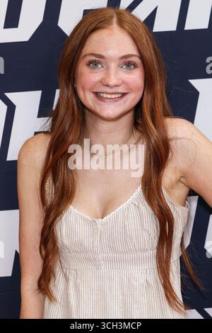 Los Angeles, Usa. 30. August 2025. LOS ANGELES, KALIFORNIEN, USA – AUGUST 30: Austyn Ladd trifft am 30. August 2025 im Beverly Center Atrium in Los Angeles, Kalifornien, USA auf den Start der New Kaveah Collection der Clements Twins ein. (Foto: Xavier Collin/Image Press Agency) Credit: Image Press Agency/Alamy Live News Stockfoto