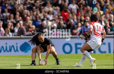 Exeter, Großbritannien. 31. August 2025. Neuseelands Portia Woodman-Wickliffe Scores Try New Zealand Women vs Japan Women Women Women Women's Rugby World Cup Pool Sandy Park Exeter Sunday31, August,2025Sandy Park, Copyright Credit: Martin Edwards/Alamy Live News Stockfoto