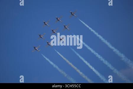 Das Canadian Forces Snowbirds Kunstflugteam tritt auf der Canadian International Air Show 2025 während der Canadian National Exhibition in Toronto, Kanada, am 30. August 2025 auf. Die jährliche Flugschau fand hier vom 30. August bis zum 1. September statt. (Foto: Arrush Chopra/SIPA USA) Stockfoto