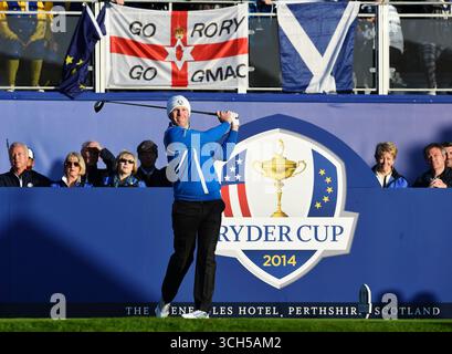 September 2014; Gleneagles, Perthshire, SCT; Stephen Gallacher sieht seinen ersten Abschlag während des morgendlichen Fourballs für den Ryder Cup 2014 auf dem Gleneagles Hotel-PGA Centenary Course. Stockfoto