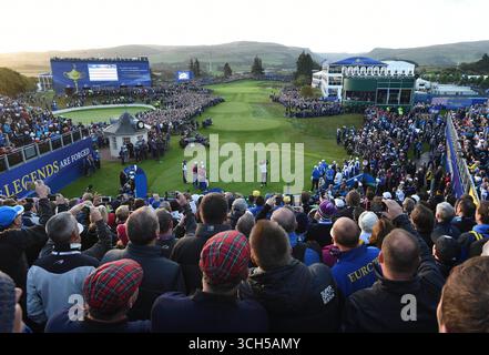 September 2014; Gleneagles, Perthshire, SCT; American Bubba Watson schlägt am Morgen vier Bälle für den Ryder Cup 2014 auf dem Gleneagles Hotel-PGA Centenary Course am ersten Loch ab. Stockfoto